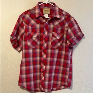 Wrangler short sleeved pearl snap red/blue/white men’s L